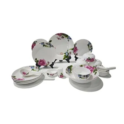 Stoviglie in porcellana Bone China ricca di peonia